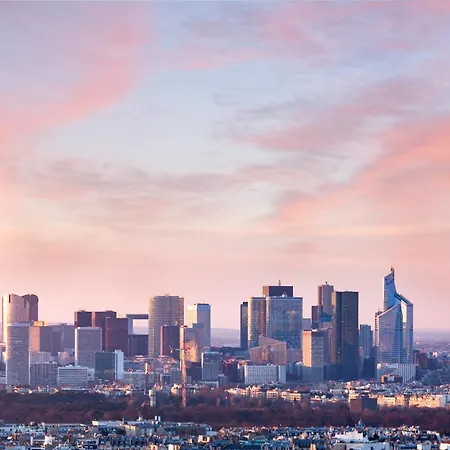 Le Soleil De La Defense ! Bail Mobilite, Un Mois Minimum * Courbevoie