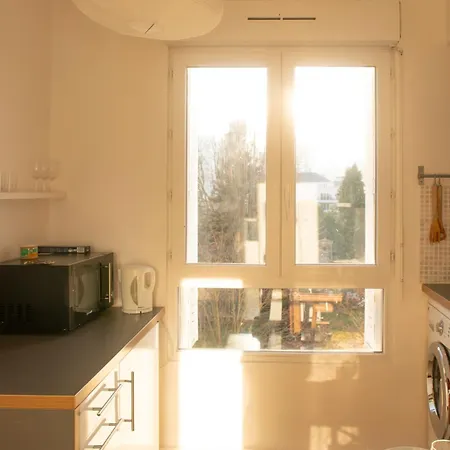 Le Soleil De La Defense ! Bail Mobilite, Un Mois Minimum Daire *