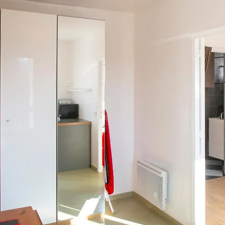 Le Soleil De La Defense ! Bail Mobilite, Un Mois Minimum * Courbevoie